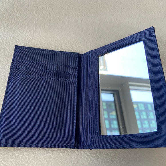 Sale🔥 Authentic Giorgio Armani Card Holder with Mirror - Picture 5 of 7